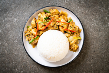 Fried crab in curry powder with rice