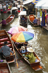Fototapeta na wymiar floating market Thailand Bangkok 