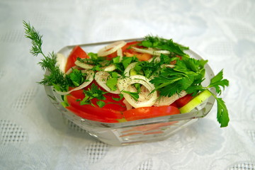 Салат в хрустальной вазе