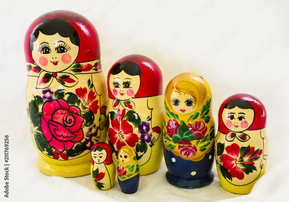 Wall mural Russian wooden dolls 