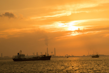 Fototapeta premium 関門海峡の夕日