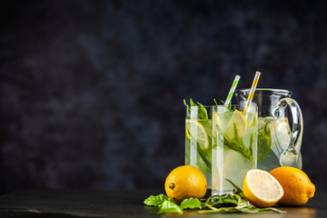 Tarragon lemonade drink