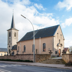 Fototapeta na wymiar Church in Hellingen