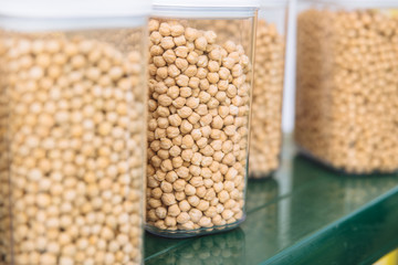 chickpea seeds in a transparent kointainer