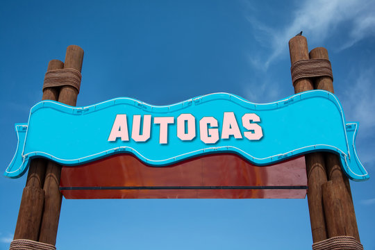 Schild 332 - Autogas Stock Photo | Adobe Stock