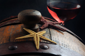 Invecchiamento del vino sotto il mare Envejecimiento del vino bajo el mar Aging of wine under the...