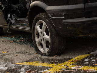 Platter Reifen nach Unfall 
