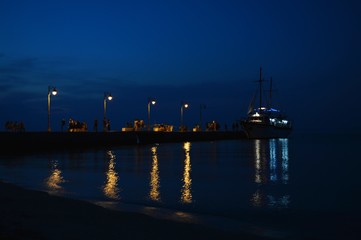 Naklejka premium night at sea 