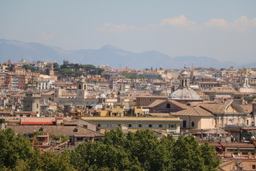 Obraz premium View from Terrazza del Gianicolo to the historic center of Rome, Italy