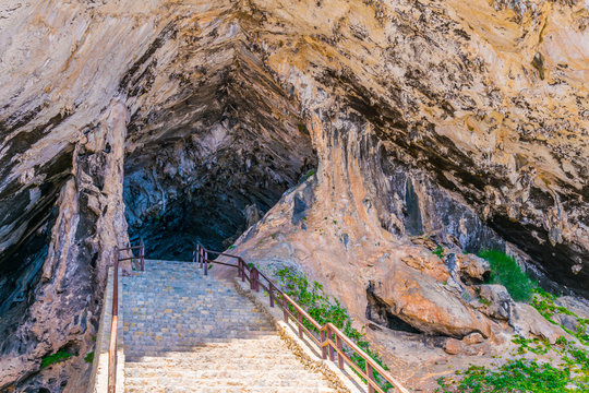 Entrance to the Coves d'Art&agrave;, Mallorca, Spain
