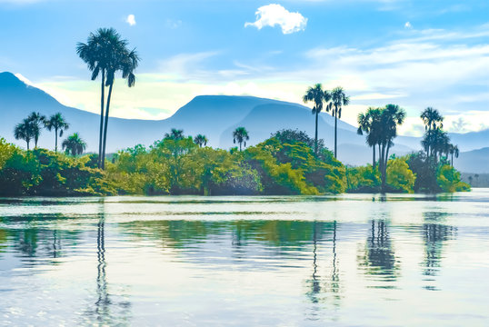 Carrao River in Canaima National Park with table mounts, Venezuela