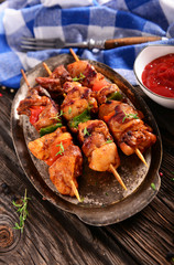 Skewers with meat and vegetables