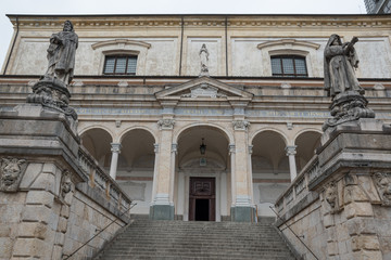 Fototapeta na wymiar Clusone (Lombardia, Italia) - Scalinata e ingresso della Basilica di Santa Maria Assunta costruita dal 1688 al 1698