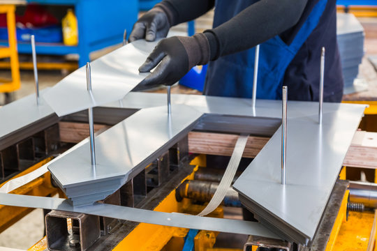 Step lap core during manufacturing