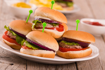 Mini burgers.