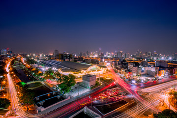Fototapeta premium Bangkok: January 12, 2018, traffic area (Hua Lamphong Railway Station)