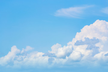 Fototapeta na wymiar Sky with white clouds in summer.