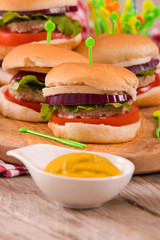 Mini burgers.
