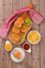 Mini burgers.