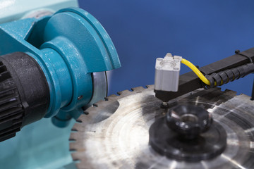 Circular saw production by high precision grinding process