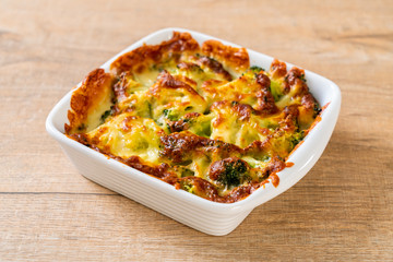 baked cauliflower and broccoli with cheese