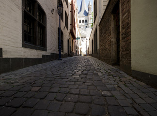 alte pflasterstein gasse in der kölner altstadt