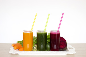 Vegetable smoothies detox - Carrot, beet and green salad.