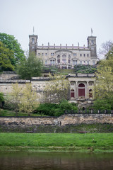 Fototapeta na wymiar Elbschloss in Dresden von der Elbe aus gesehen Schloss Albrechtsberg