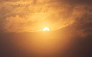 Sonnenaufgang in den Bergen