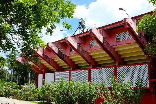 Estadio Guillerm&oacute;n Moncada, Baseball Stadium in Santiago de Cuba