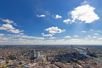 Aussicht Frankfurt am Main im Sommer