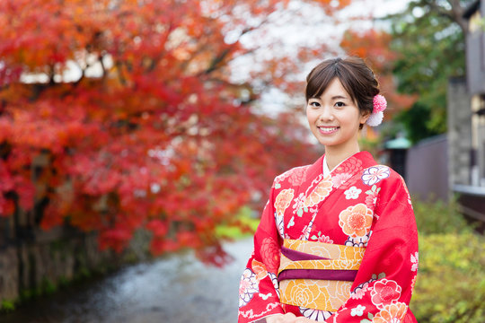 68 385 最適な 着物女性 画像 ストック写真 ベクター Adobe Stock 68 385 最適な 着物女性 画像 ストック写真 ベクター Adobe Stock