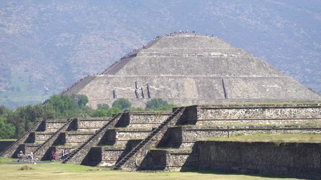 Teotihuacan sun pyramid - Mexico City