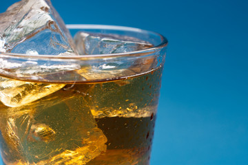 Kaltes Getränk für den Sommer, Eistee und Cocktail Erfrischung