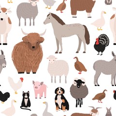 Naklejka premium Seamless pattern with domestic farm barnyard animals and birds on white background. Backdrop with livestock and fowl. Cartoon hand drawn vector illustration for wrapping paper, textile print.