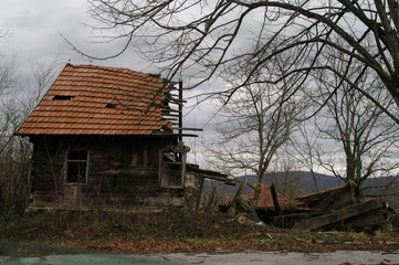 casa croata destruida por la guerra