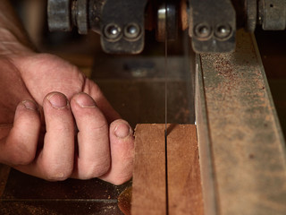 Lautner makes a classic guitar. Cutting of blanks for linings.