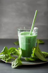 green spinach smoothie with spirulina, chia seed, lime, apple