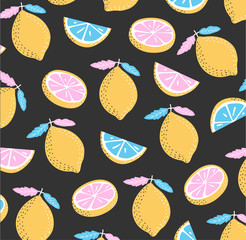 Seamless summer pattern with sliced lemons. Vector illustration.