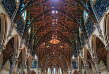 Fototapeta premium Chicago, Illinois, USA - June 22nd, 2018. The Holy Name Cathedral in Chicago, Illinois. It is the seat of the Archdiocese of Chicago, one of the largest Roman Catholic dioceses in the United States.