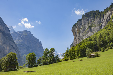 Fototapeta na wymiar hiking in the Lauterbrunnen valley near Interlaken,Jungfrau Region, Berner Oberland,Switzerland