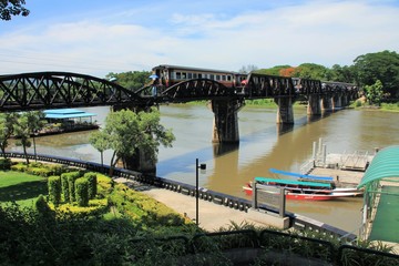 クワイ川鉄橋（タイ）、