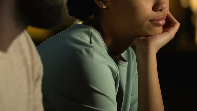 Girl uninterested in man, ignoring because of depression, boring speed dating