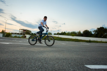 Bmx biking stunts