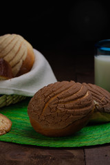 Pan dulce concha de chocolate