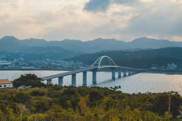 Obraz premium Sesoko Bridge in Okinawa, Japan