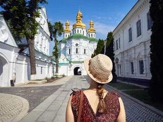 Fotobehang Tourist in Kiev Pechersk Lavra © pikoso.kz