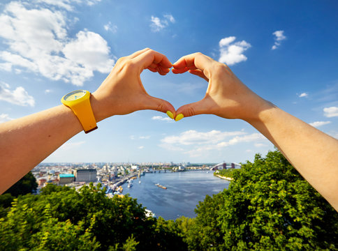 I love Kyiv - Powered by Adobe