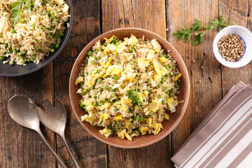 fried rice with pea and egg