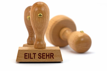 Stempel mit Aufdruck Eilt Sehr
